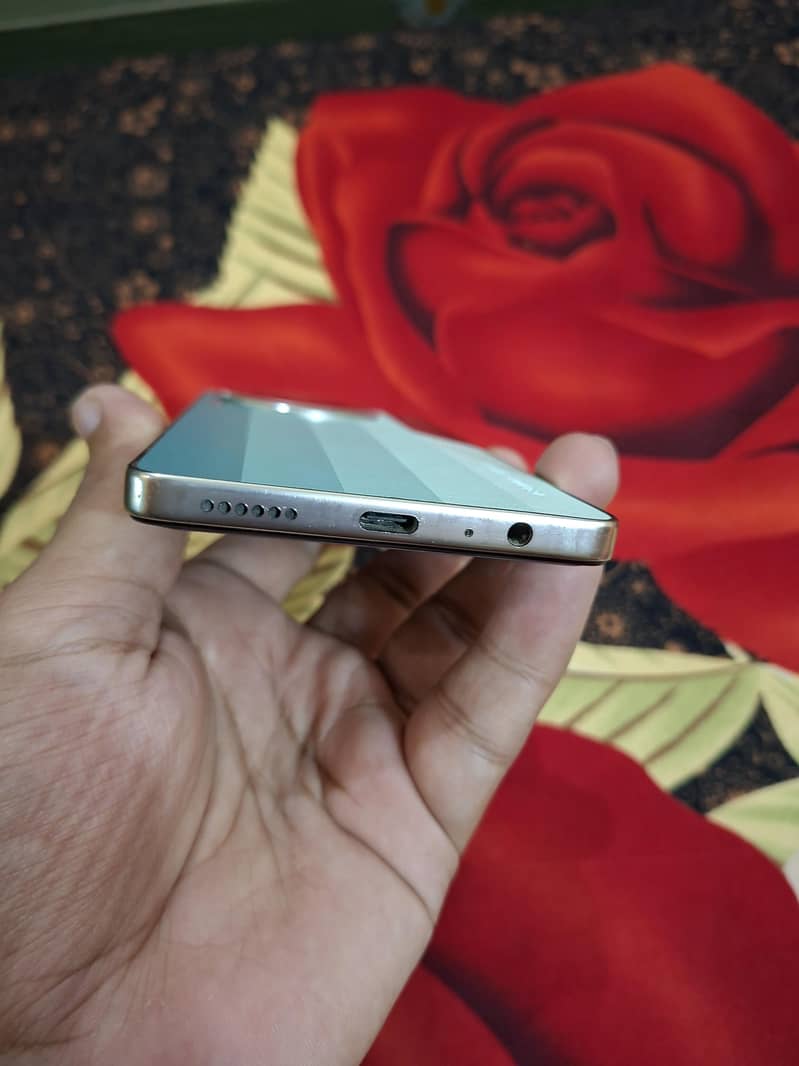 Tecno CAMON 30 2