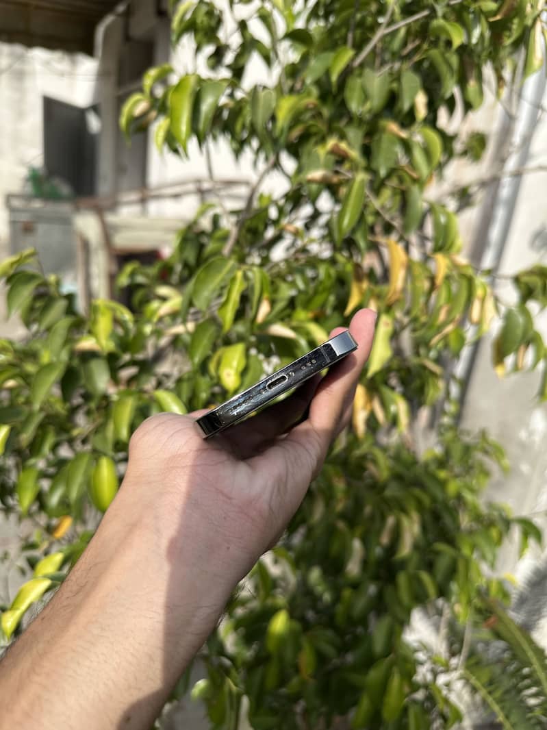Apple iPhone 13 Pro 3