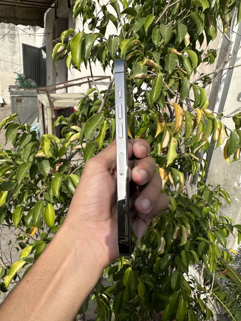 Apple iPhone 13 Pro 5