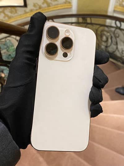 Apple iPhone 16 Pro