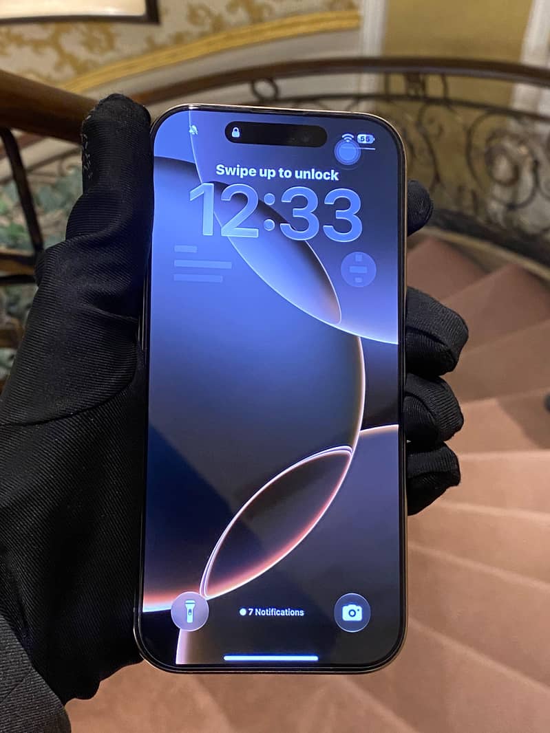 Apple iPhone 16 Pro 7