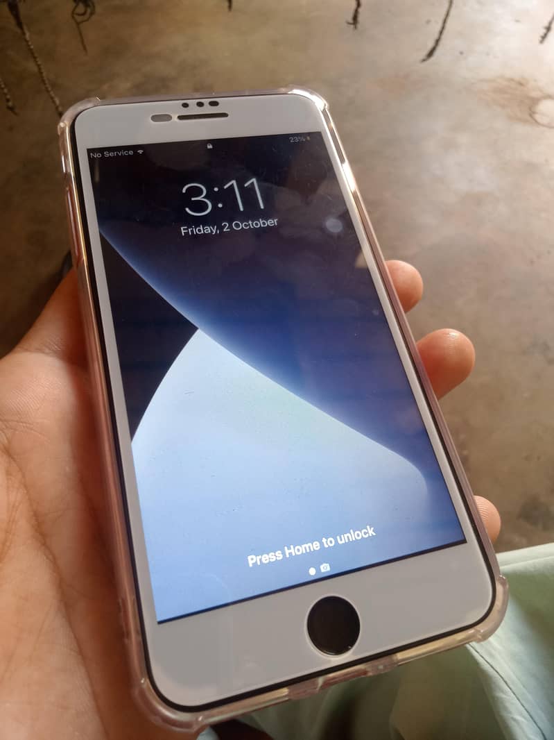 Apple iPhone 7 Plus 0