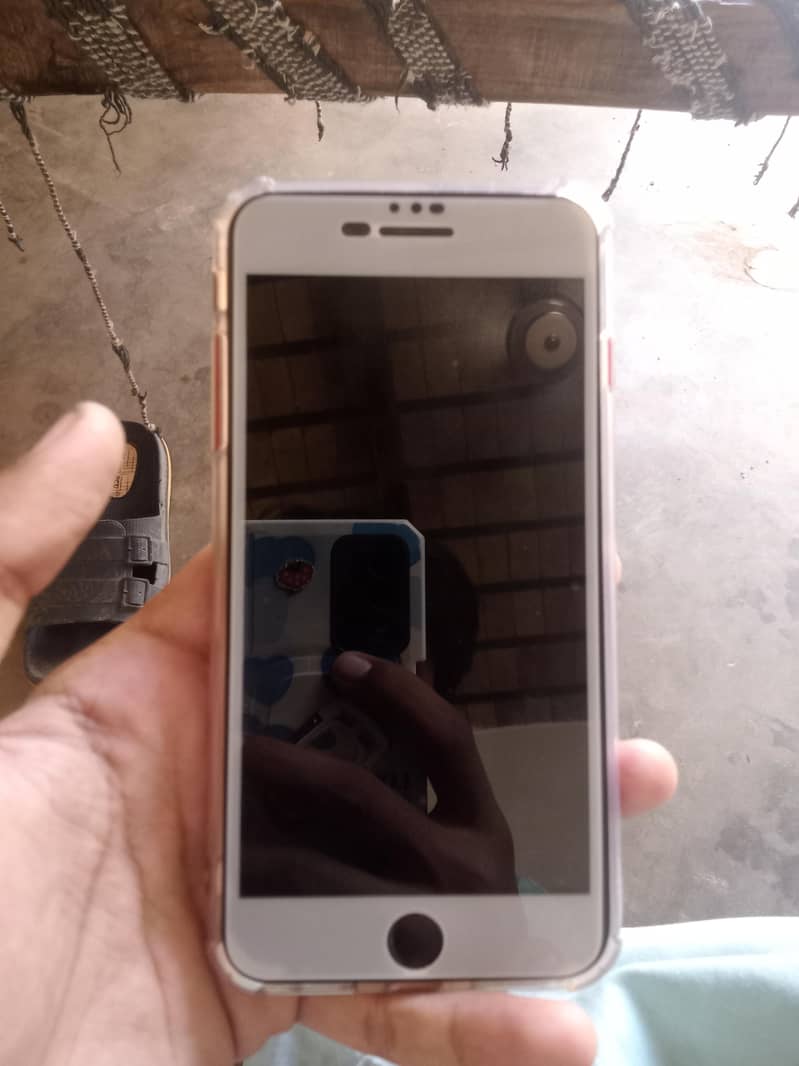 Apple iPhone 7 Plus 2