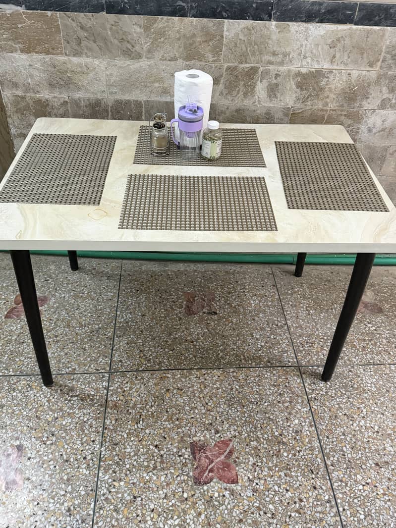 Dining table with 4 chairs 0