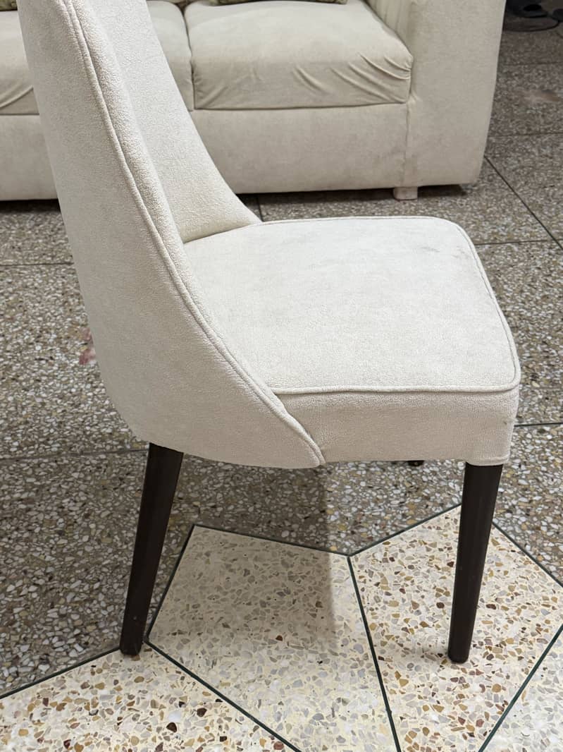 Dining table with 4 chairs 3
