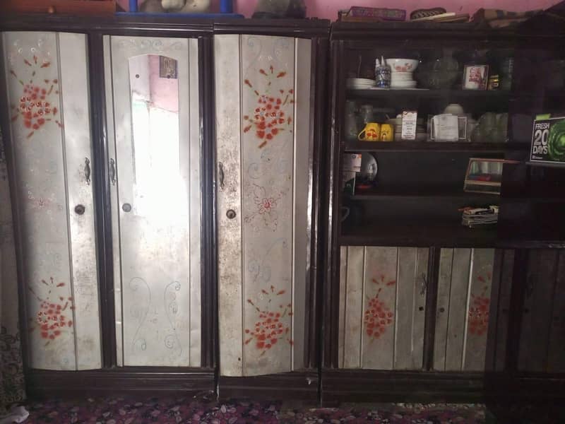 almari divider 1