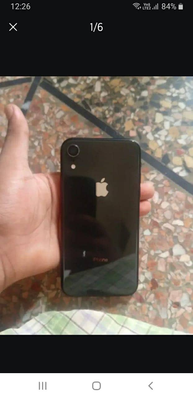 iPhone XR 1