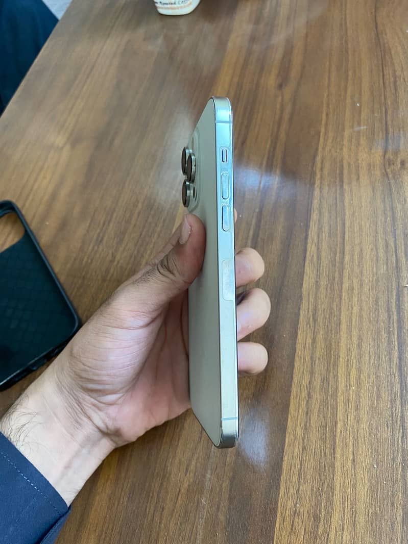 Apple iPhone 14 Pro Max 3
