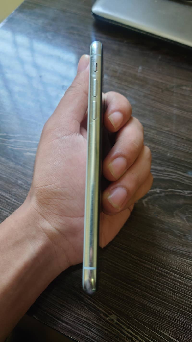 Apple iPhone X 2