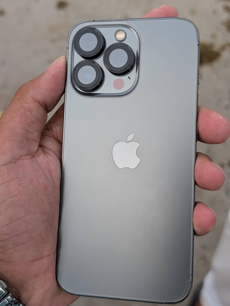 Apple iPhone 13 Pro 0