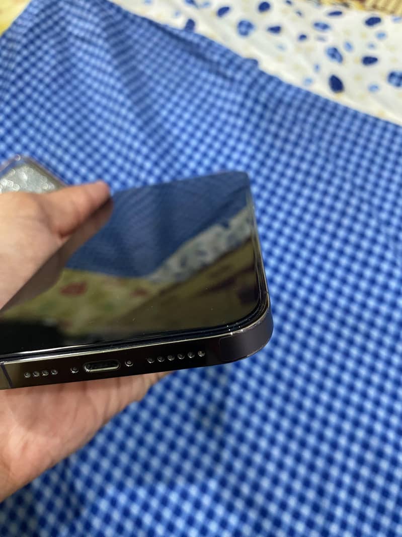 Apple iPhone 14 Pro Max 1