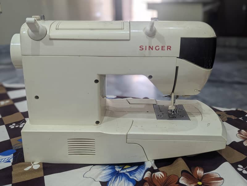 Model singer 2732 2