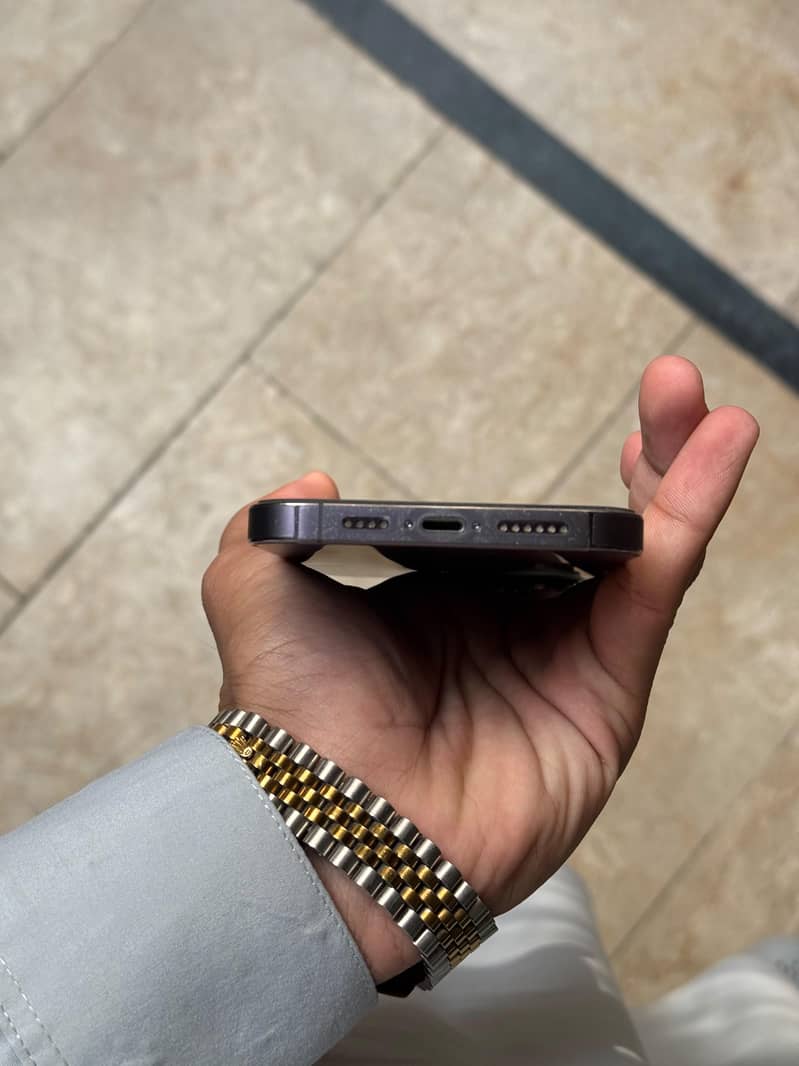 Apple iPhone 14 Pro Max 1