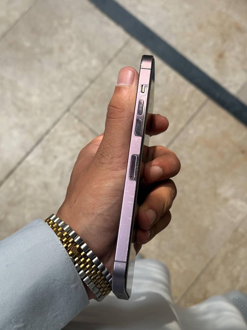 Apple iPhone 14 Pro Max 2