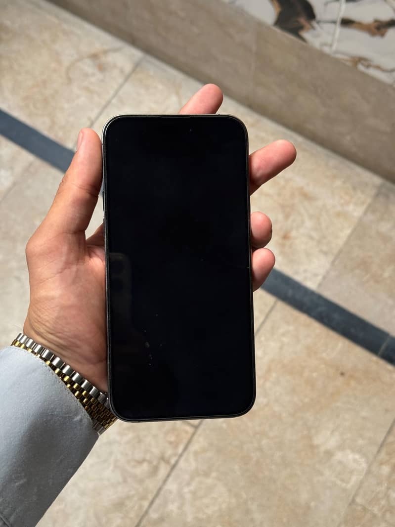 Apple iPhone 14 Pro Max 4