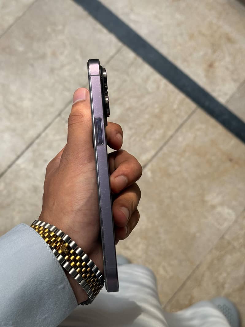 Apple iPhone 14 Pro Max 6