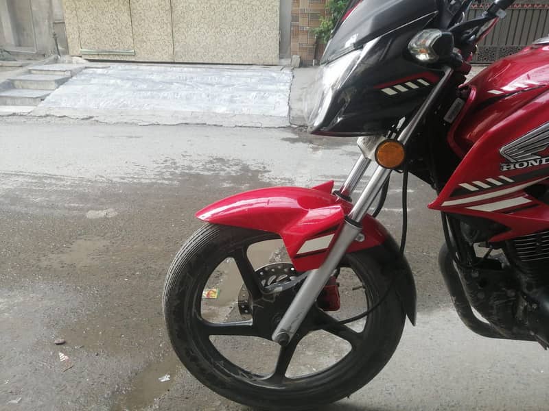 Honda CB150F 3