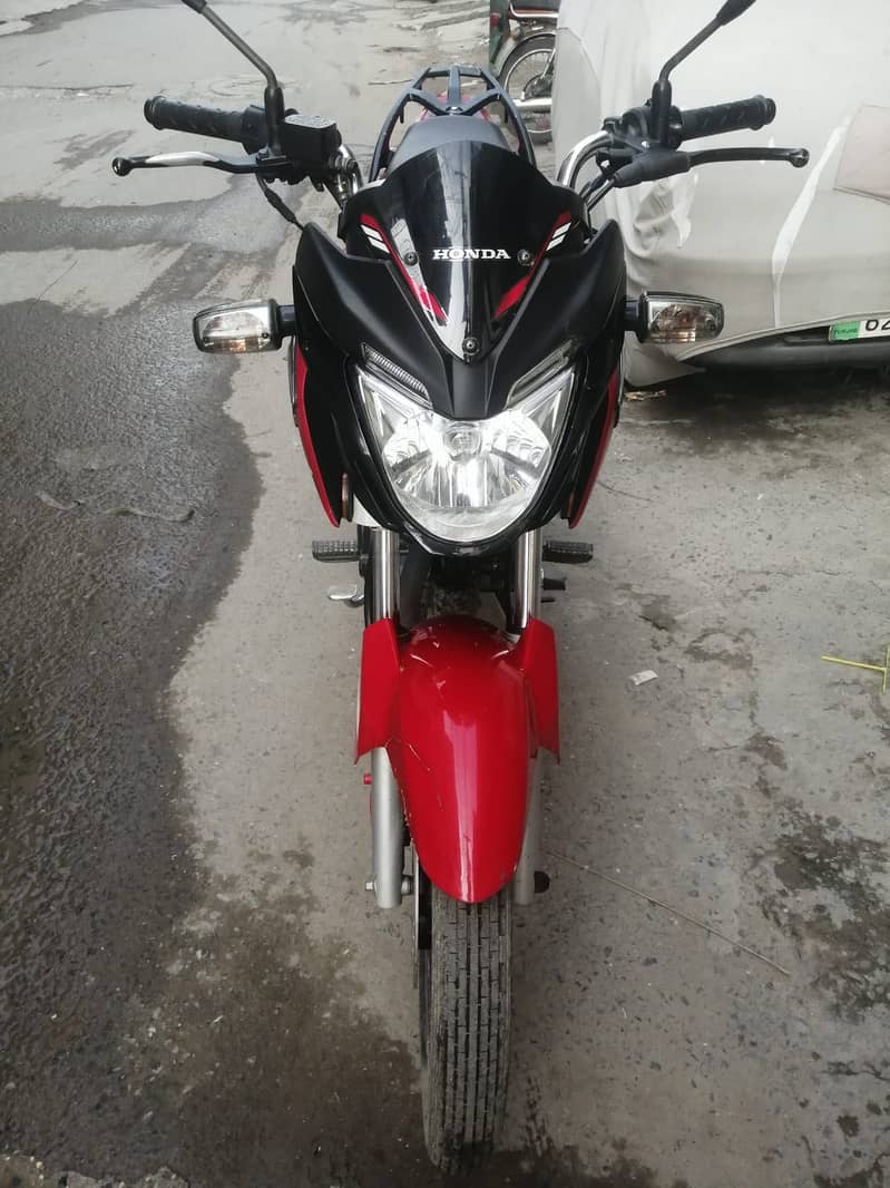 Honda CB150F 4