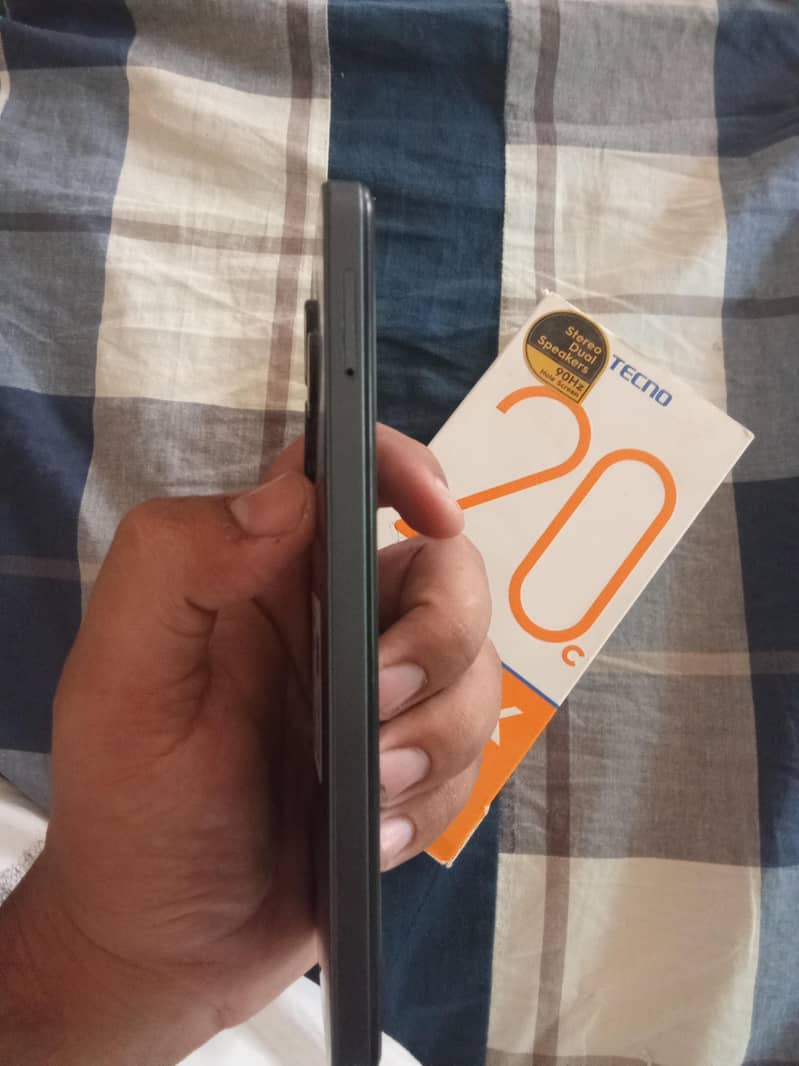 Tecno Spark 20C 2