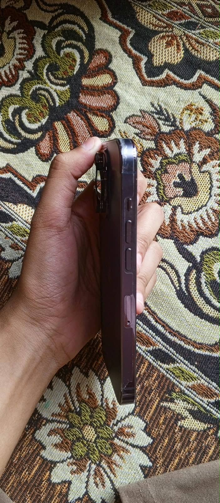 Apple iPhone 14 Pro 1