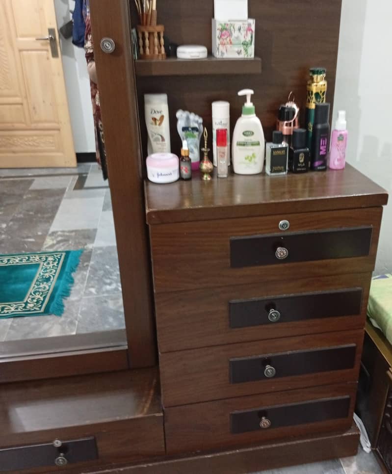 Modern dark walnut dressing table with full length mirror. 7