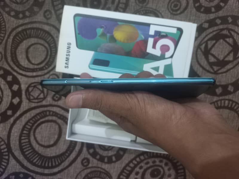Samsung A51 4
