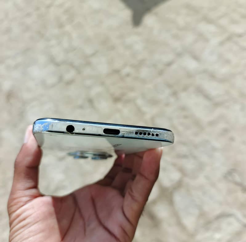 Tecno SPARK 30 Pro 4