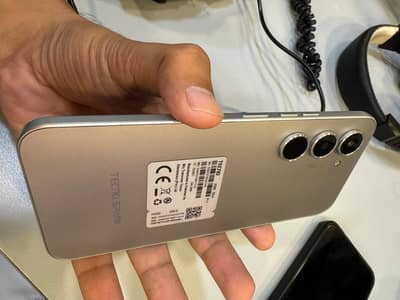 Tecno Spark 40 Pro 8 256 with box