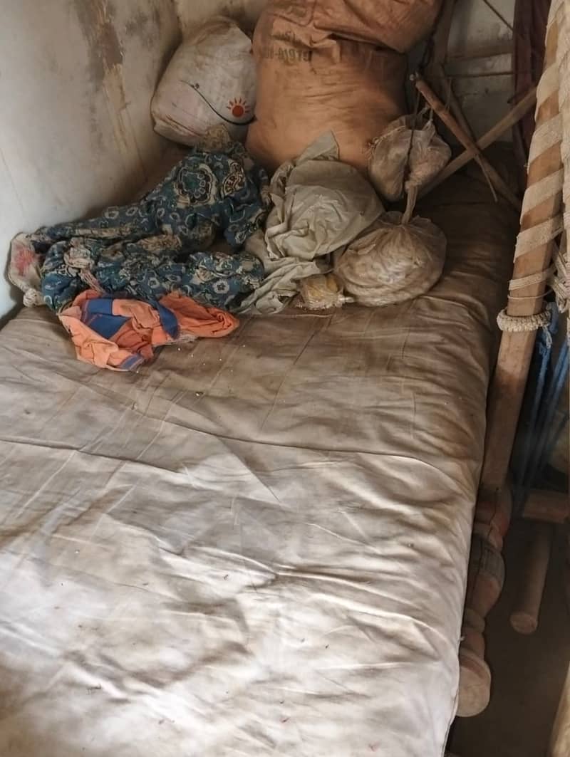Single bed without Back takk 1