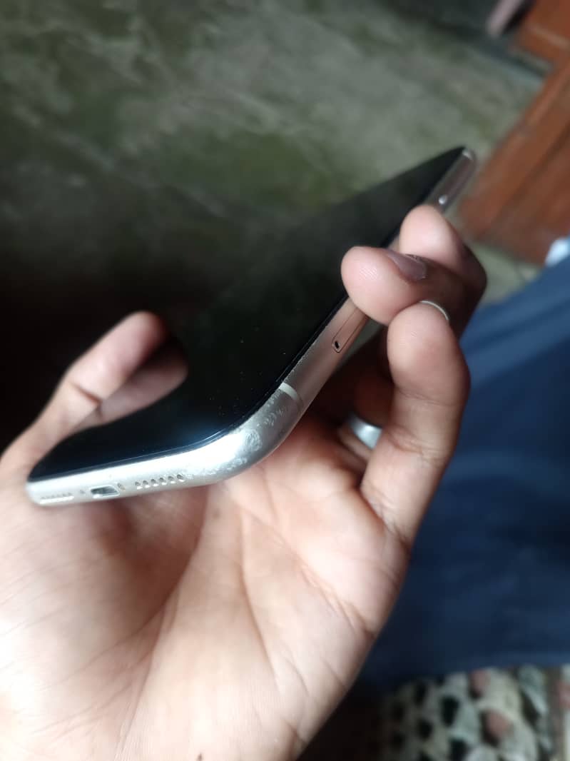 Apple iPhone 11 2