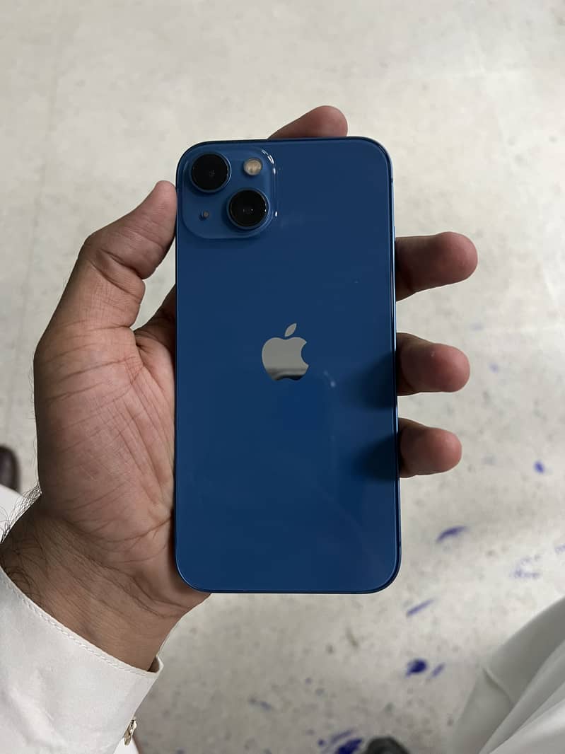 Apple iPhone 13 0