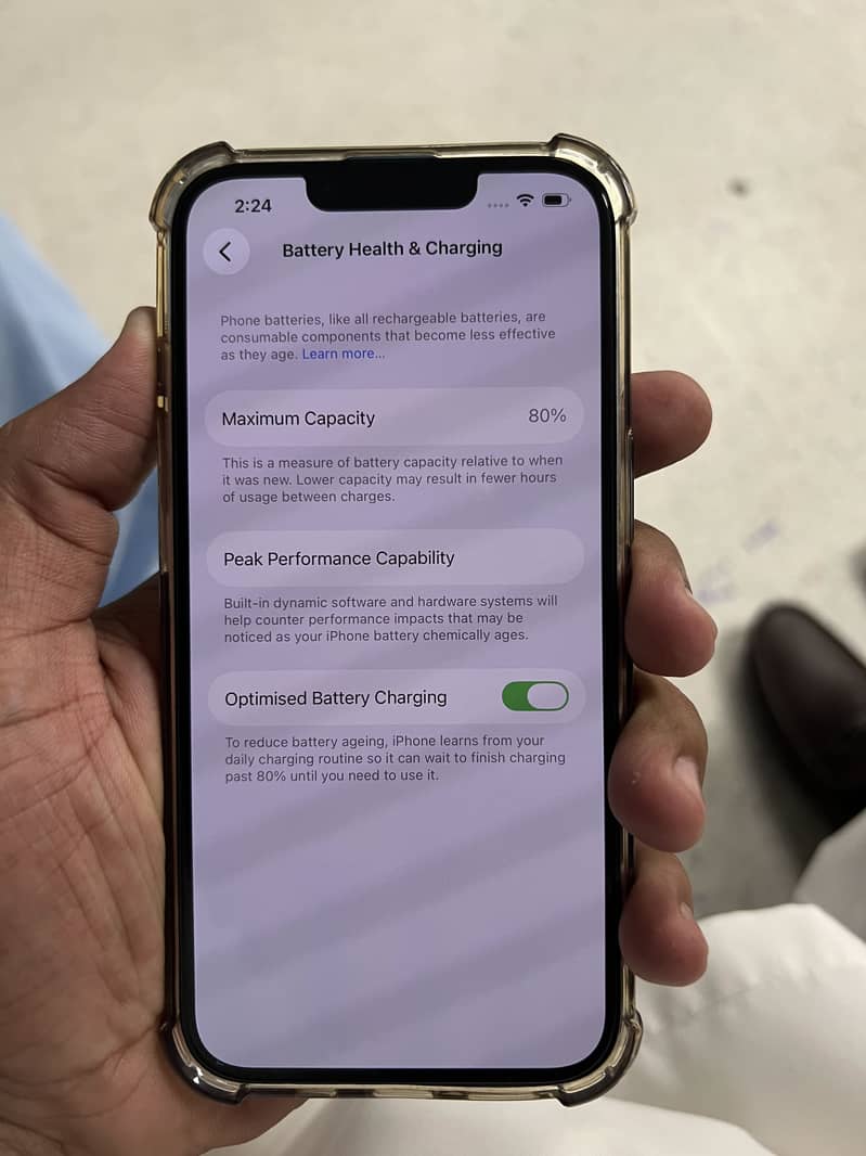 Apple iPhone 13 7