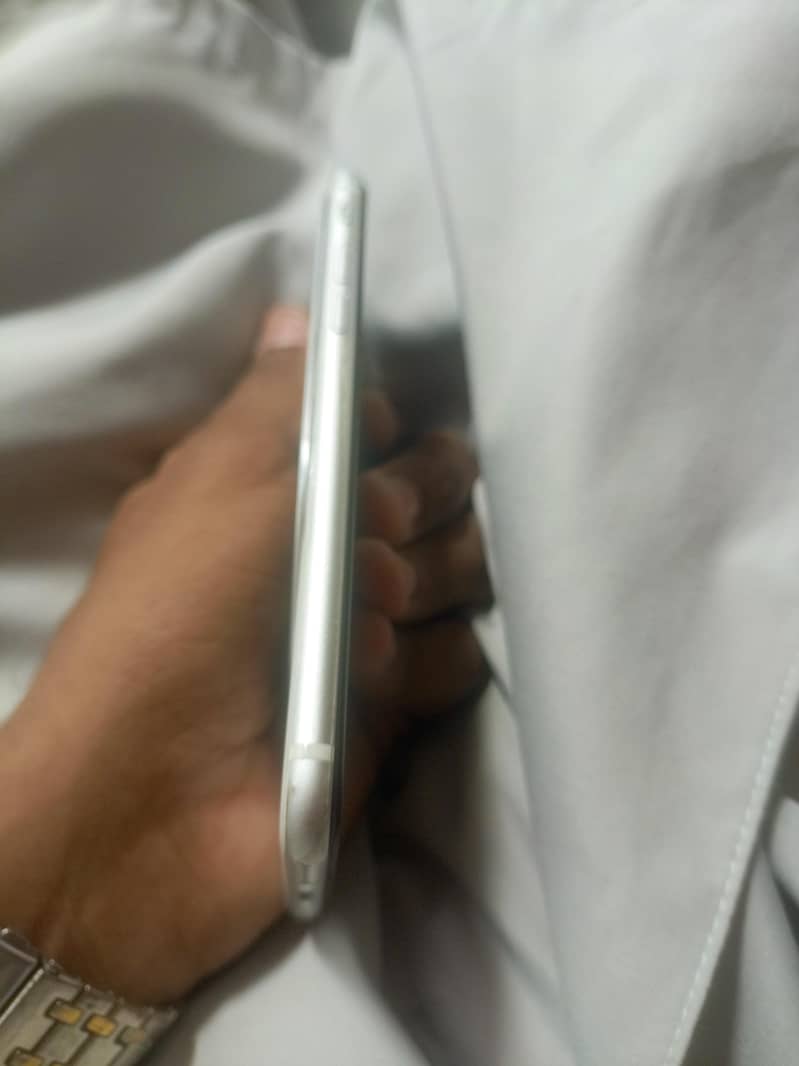 Apple iPhone SE 3
