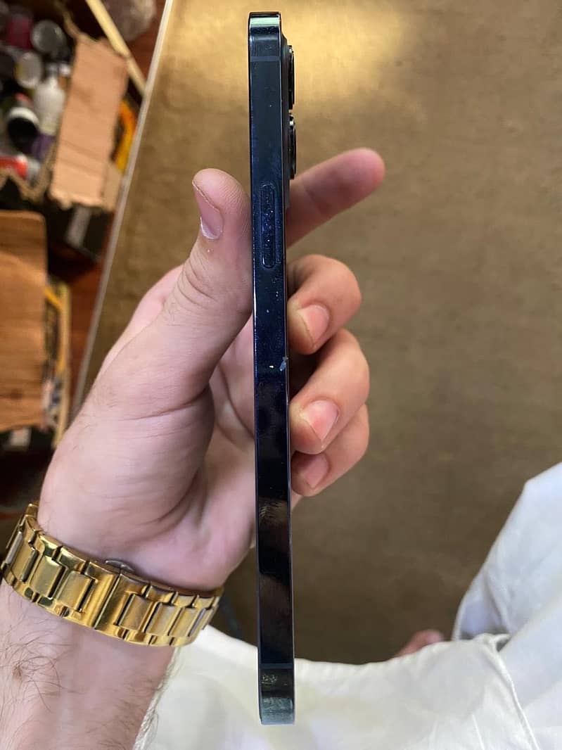 Apple iPhone 12 Pro Max 1