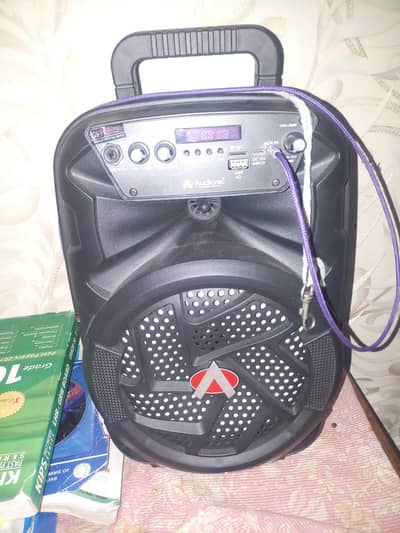 for sale Audionic speaker
