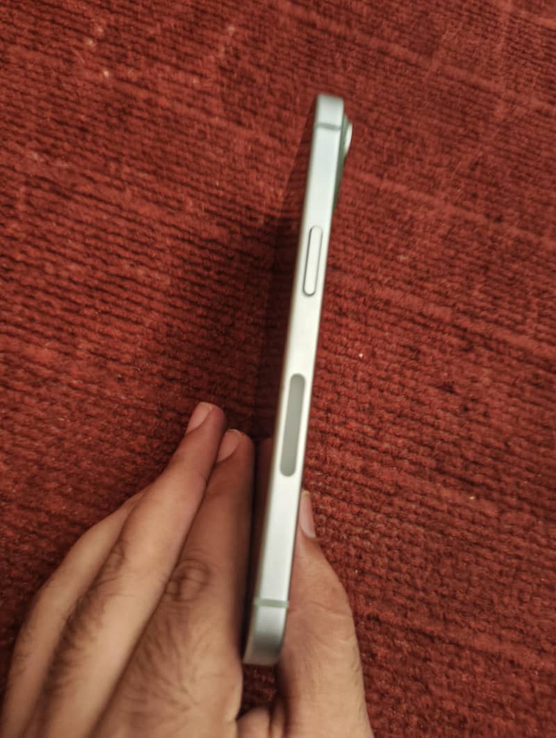 Apple iPhone 15 3