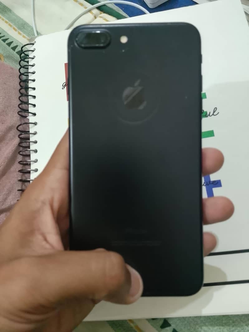 Apple iPhone 7 Plus 0