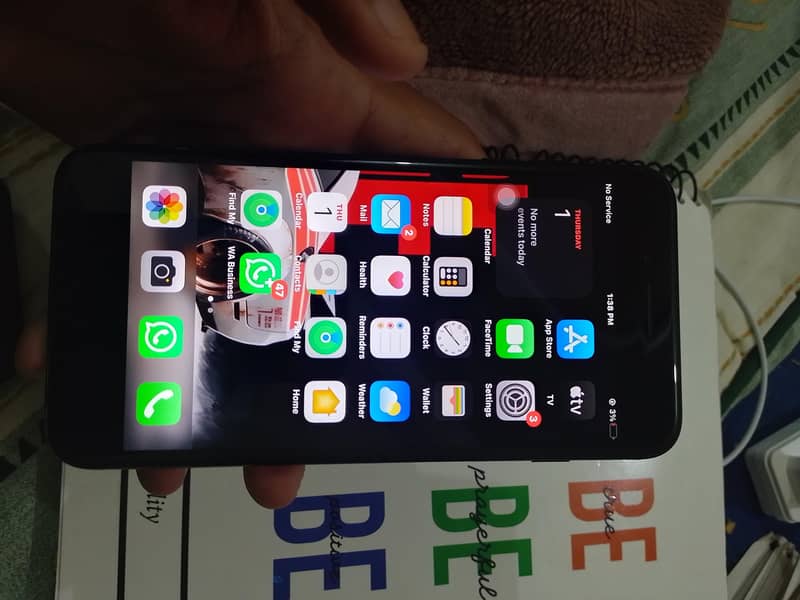 Apple iPhone 7 Plus 1
