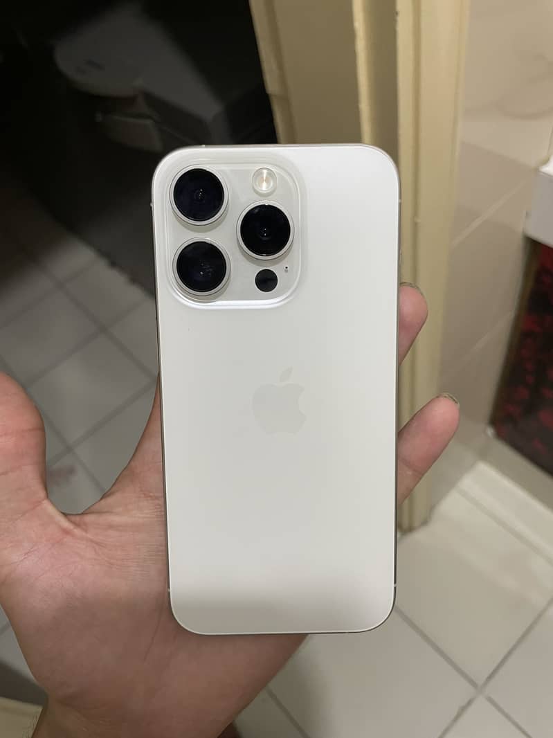 iPhone 15 Pro (10/10 condition ) 0