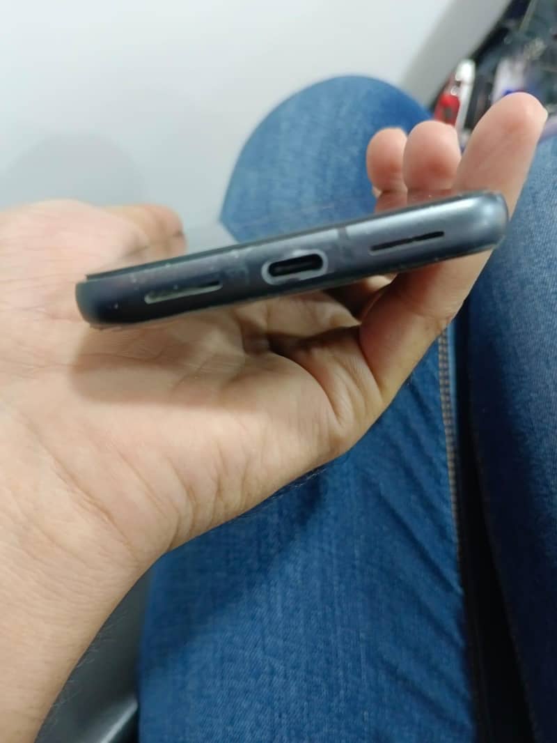 Google Pixel 8 2