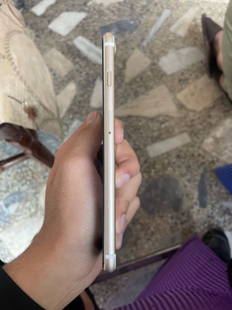 Apple iPhone 7 Plus 4