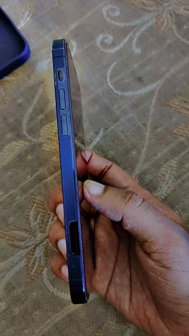 Apple iPhone 12 Pro 4