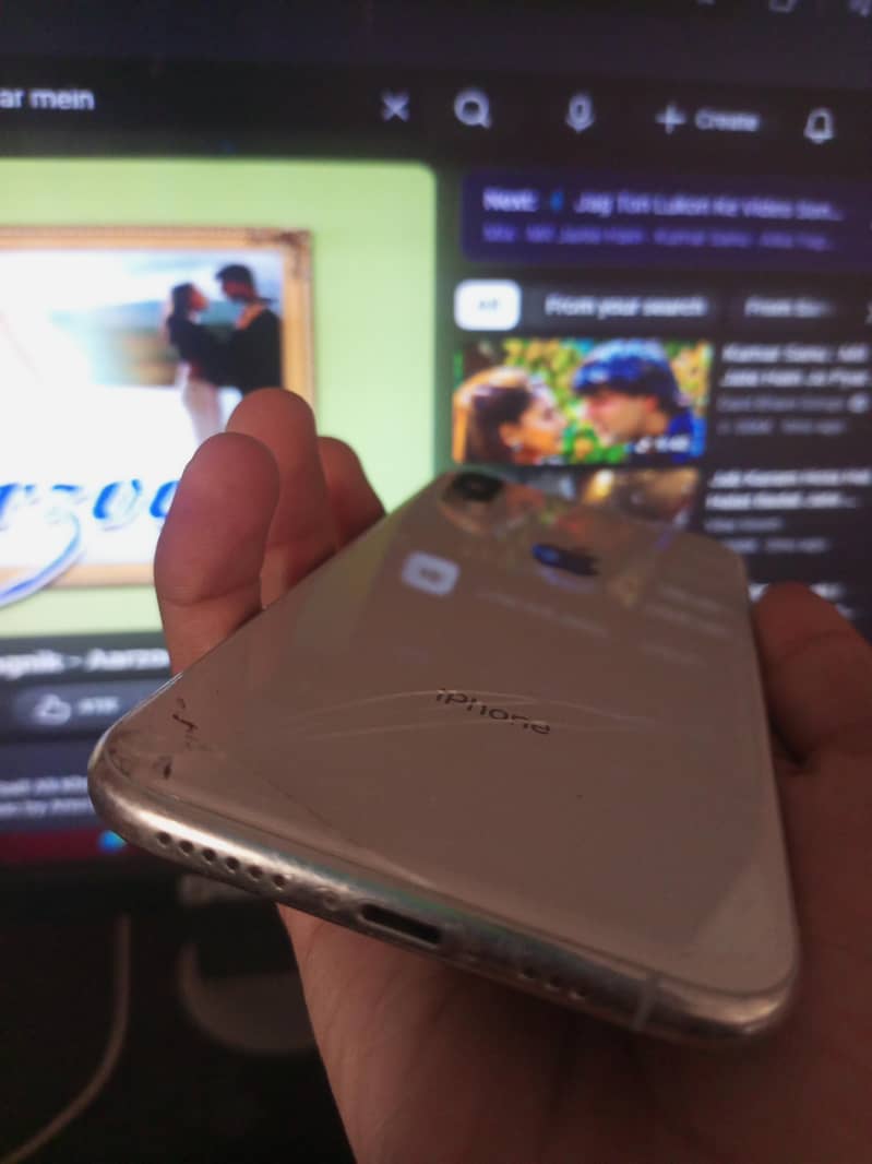 Apple iPhone XS 7