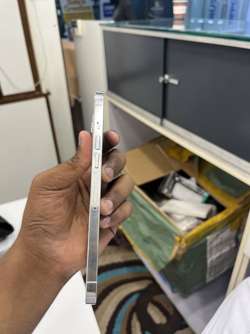 Apple iPhone 12 Pro Max 3