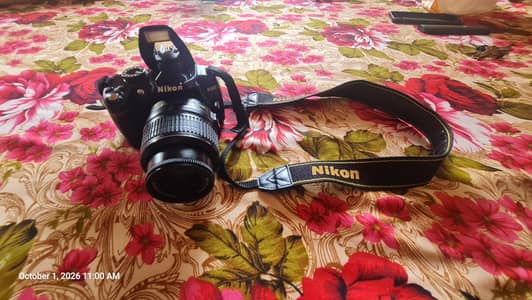 Nikon D-3000 like new condition