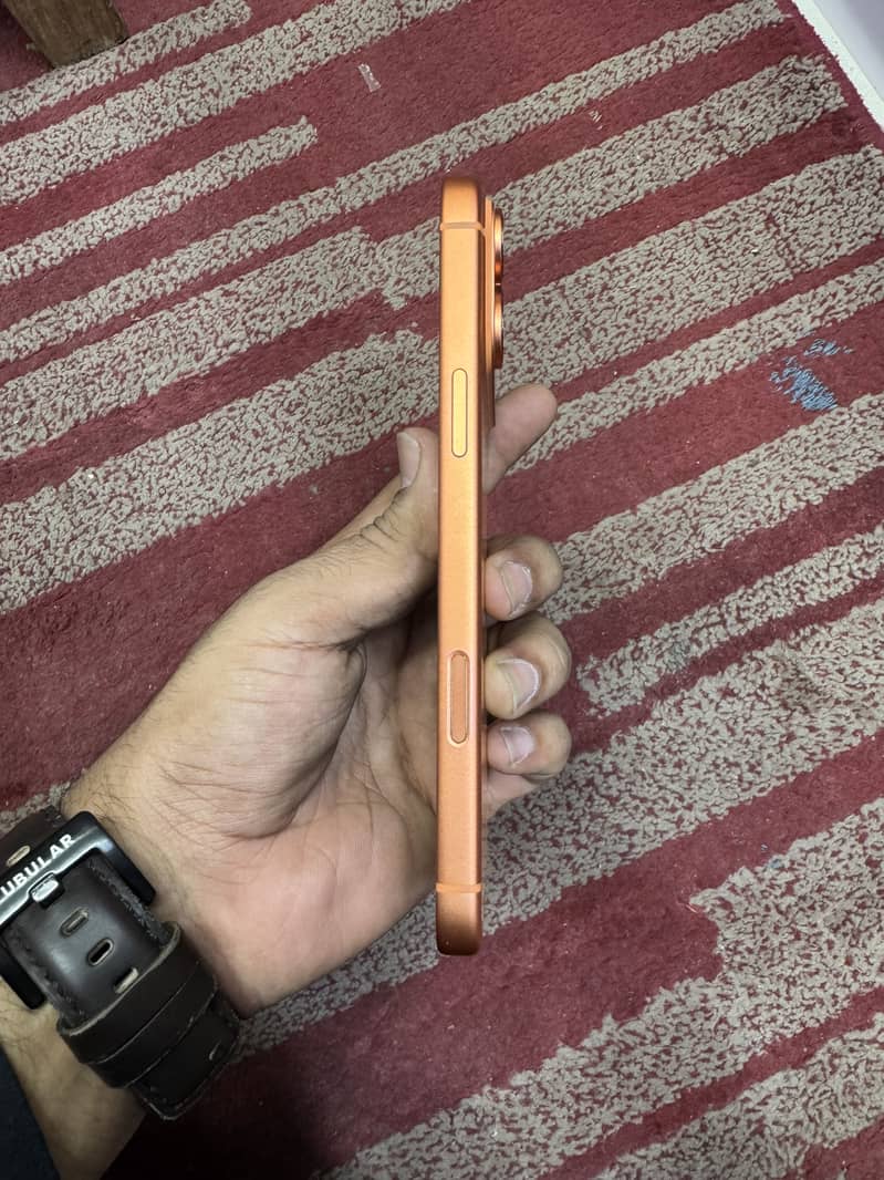 Apple iPhone 17 Pro Max 1