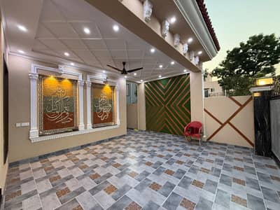 10 Marla Like Brnad New House Available For Sale In Lake City Meadows Ex State Life Very Cheap Price