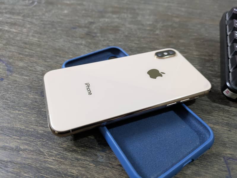 Apple iPhone XS 0