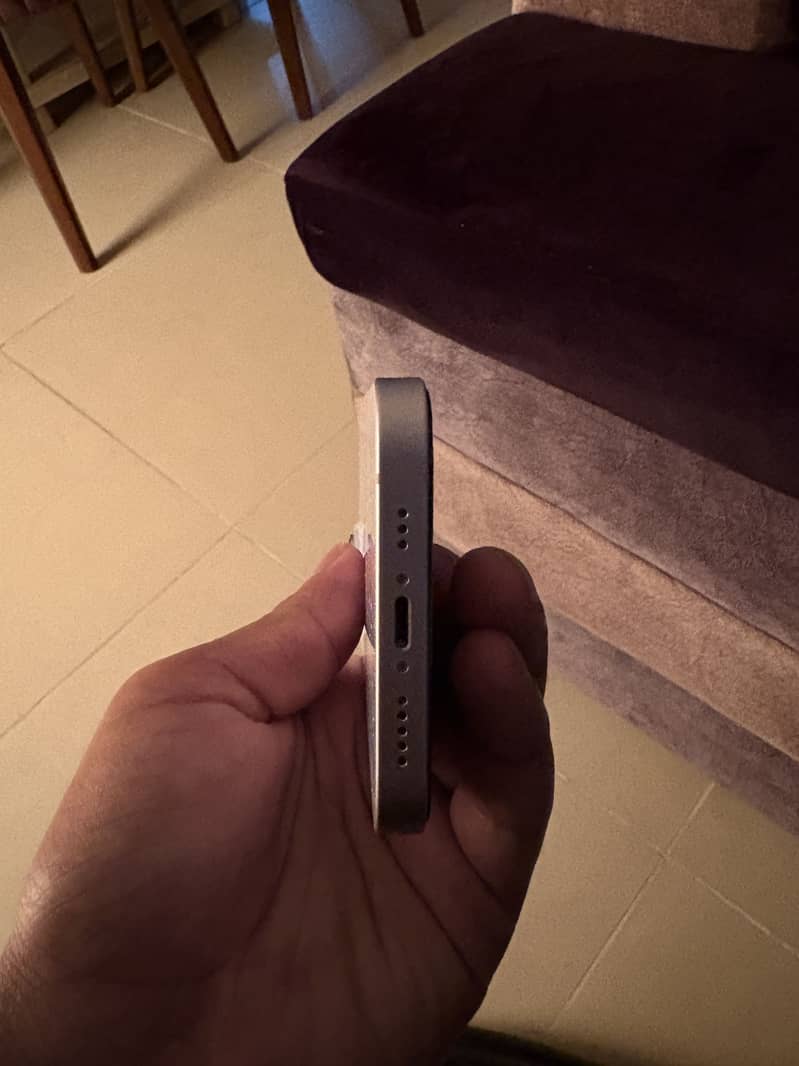 Apple iPhone 14 3