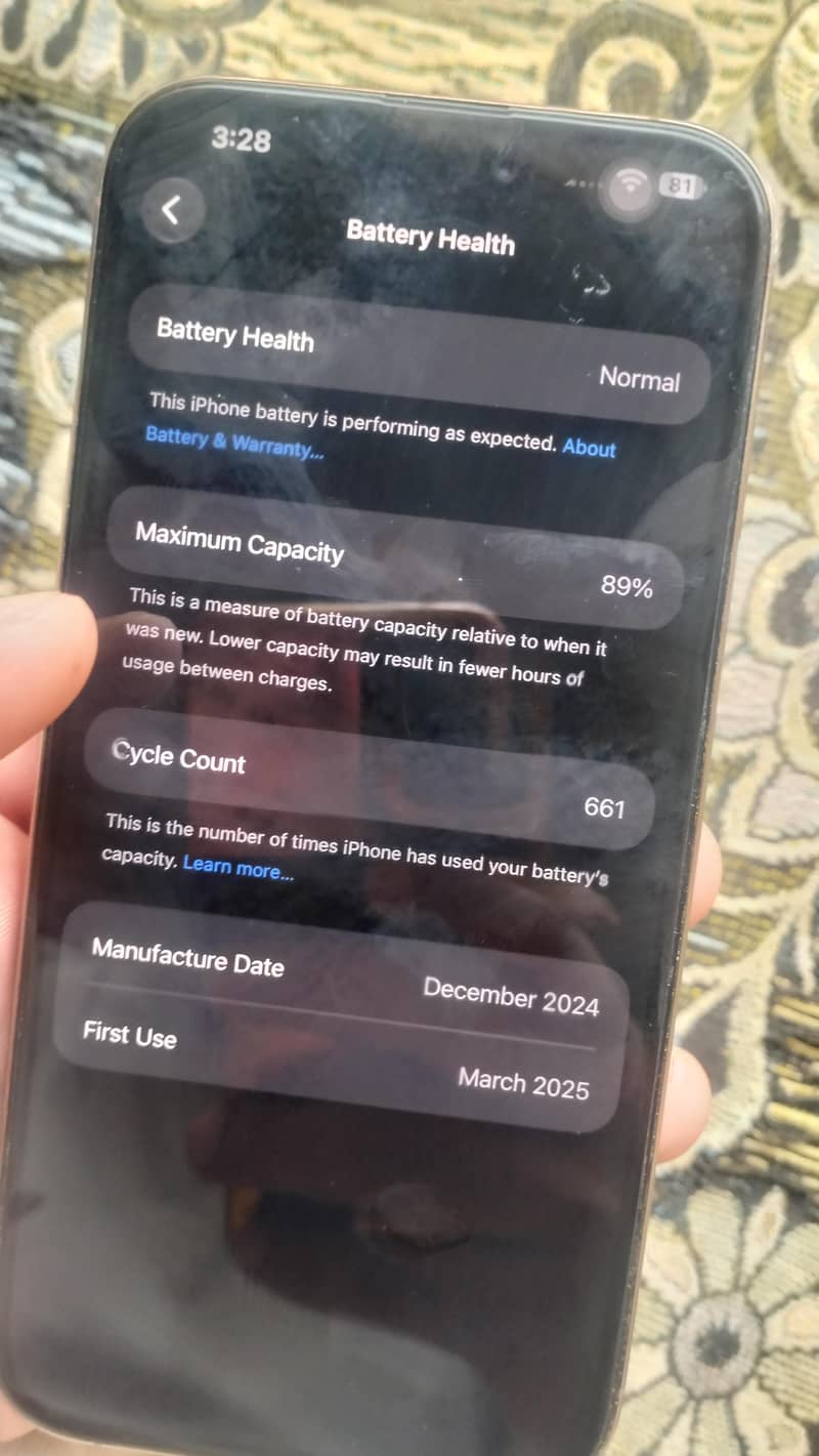 iPhone 16 Pro Max 4
